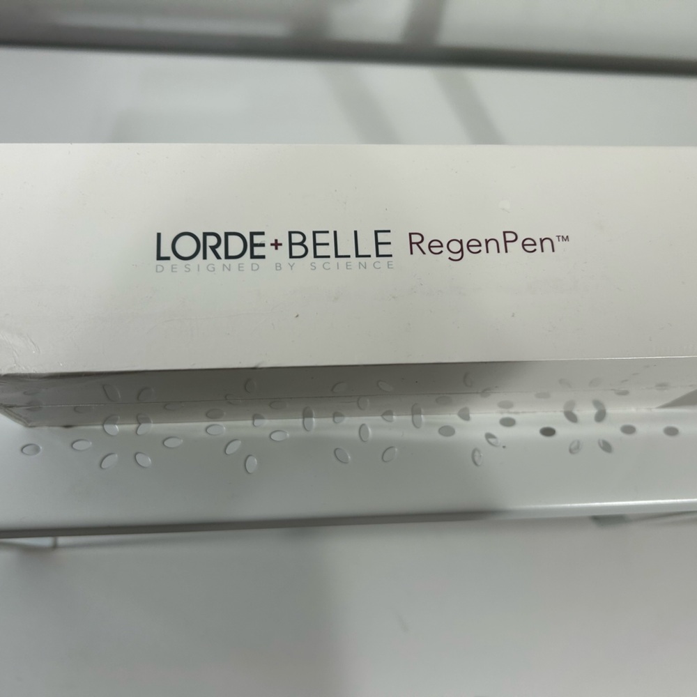 RegenPen Skincare Tool - White